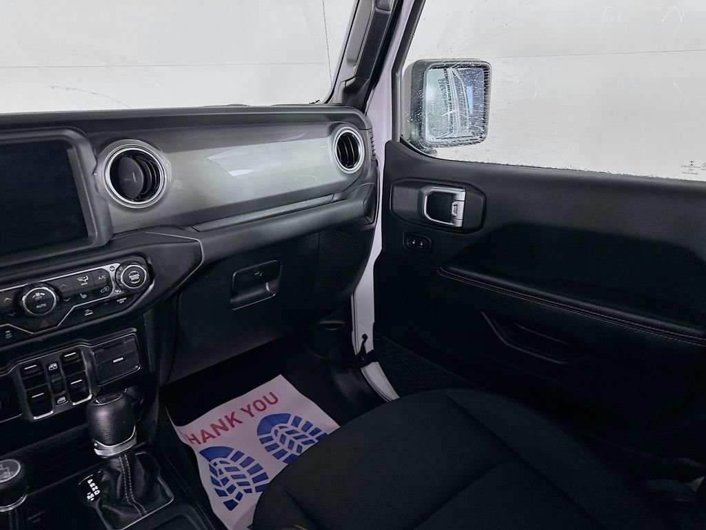 Certified 2022 Jeep Wrangler Unlimited Sahara w/ Cold Weather Group image 35
