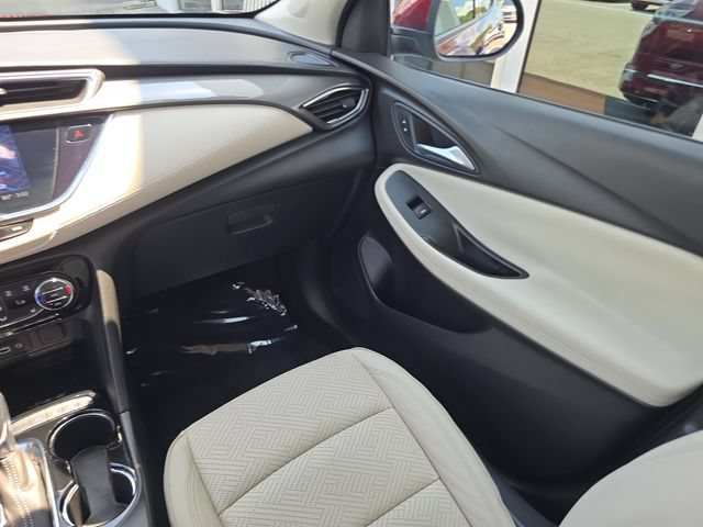 Certified 2022 Buick Encore GX Essence w/ Advanced Technology Package FWD image 14