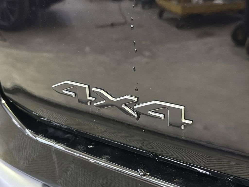 New 2026 Jeep Grand Wagoneer Summit w/ Premium Group III image 9