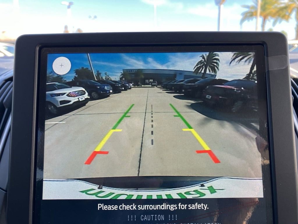 New 2024 Ford Edge SE image 8