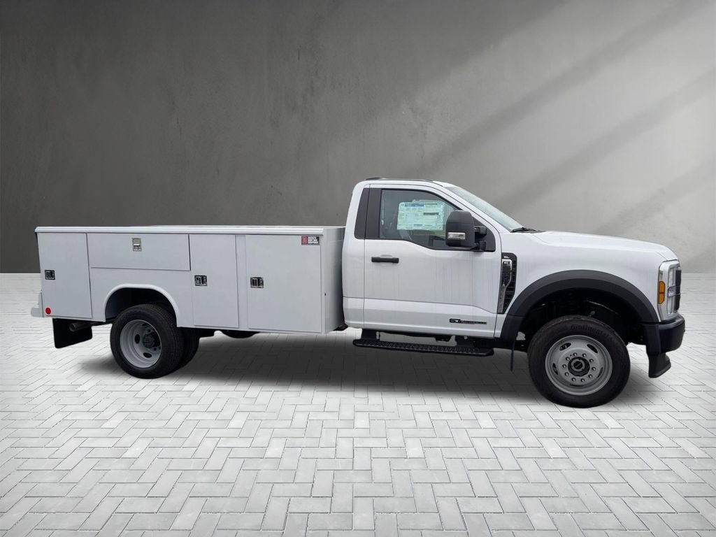 New 2025 Ford F550 4x4 Regular Cab Super Duty image 9