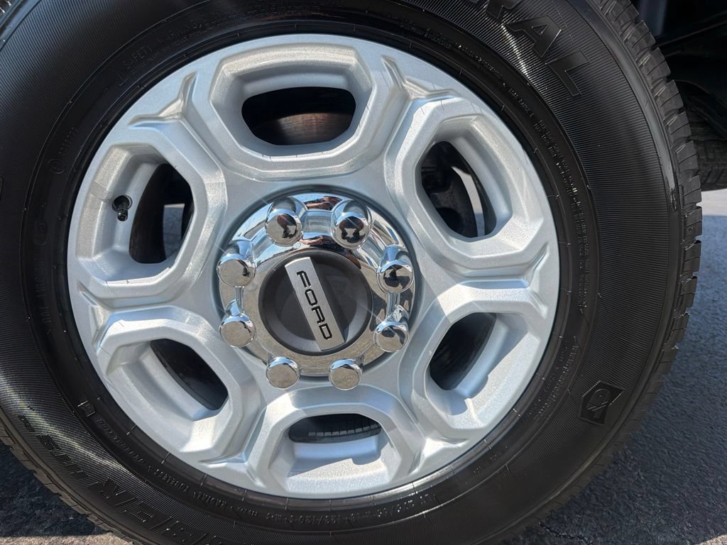 Used 2025 Ford F250 XLT AWD/4WD image 54