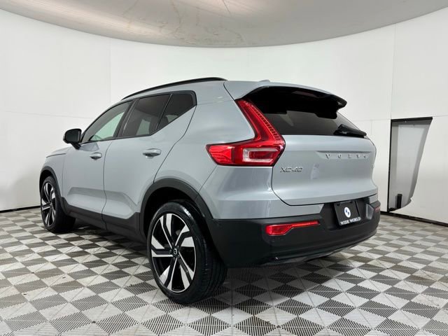 Used 2024 Volvo XC40 B5 Ultimate w/ Protection Package Premier AWD/4WD image 5
