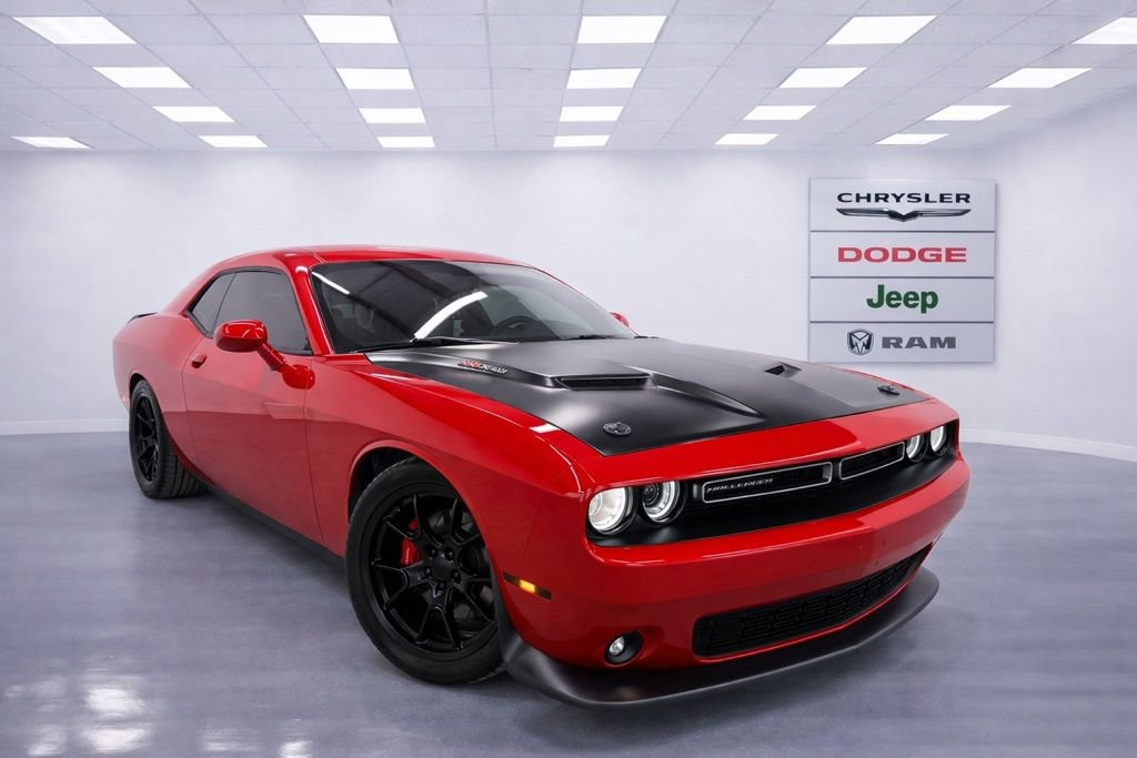Used 2018 Dodge Challenger R/T Scat Pack w/ Leather Interior Group image 12