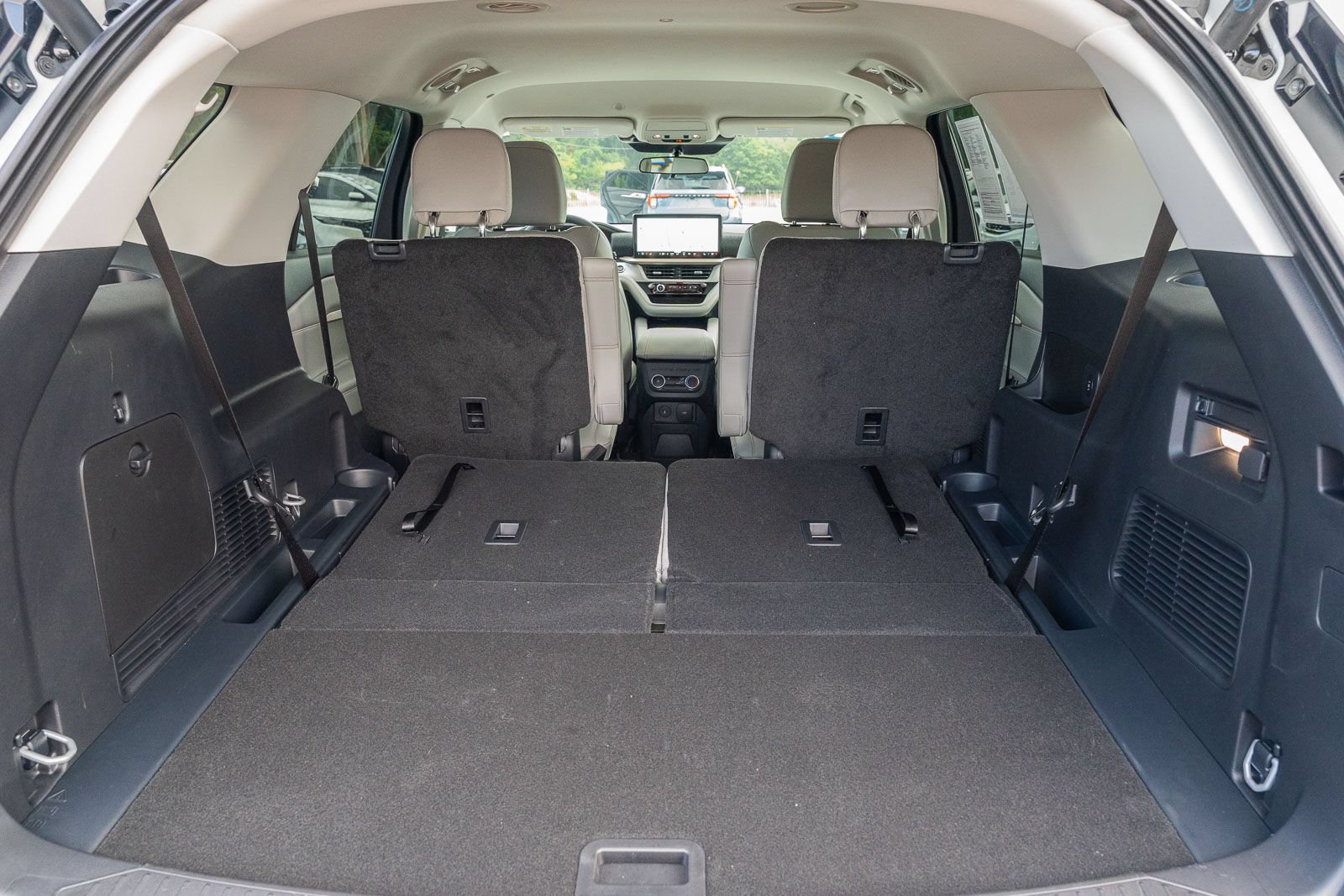 Certified 2026 Ford Explorer Active w/ Active Comfort Package RWD image 15