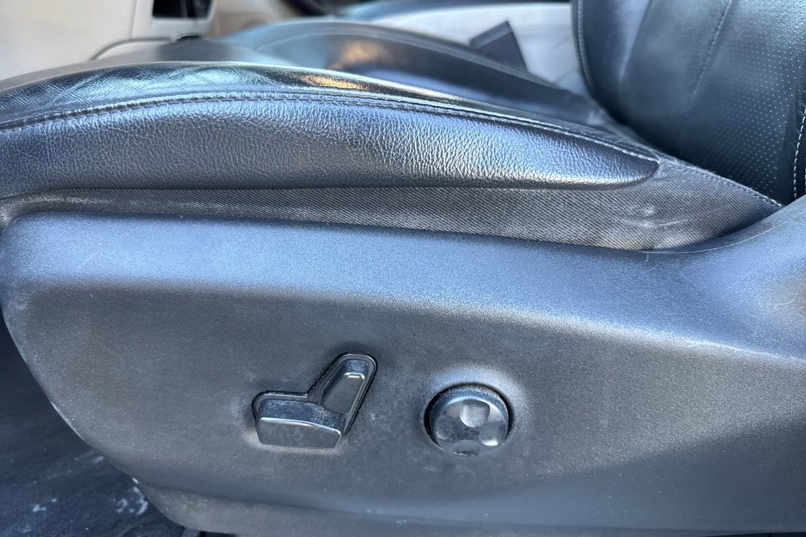 Used 2022 Chrysler Pacifica Touring-L image 14