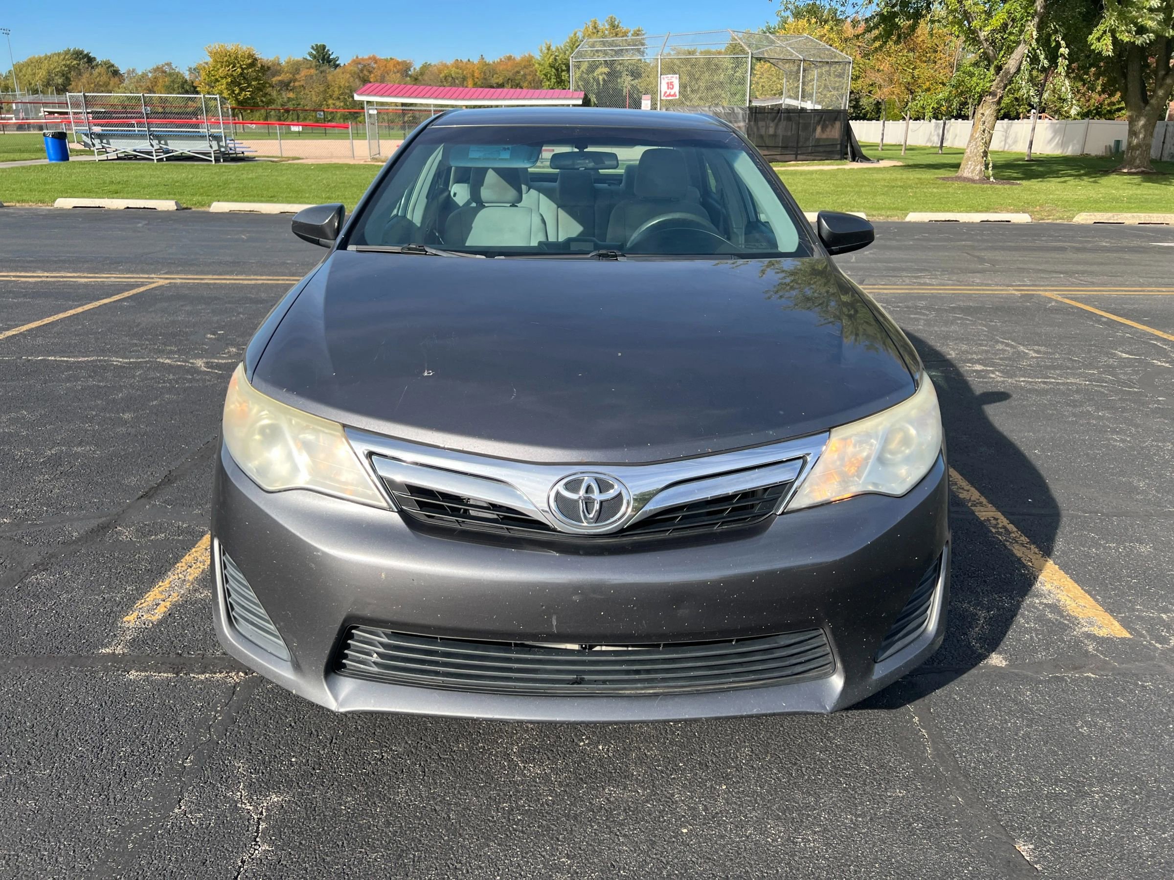 Used 2014 Toyota Camry LE FWD image 2