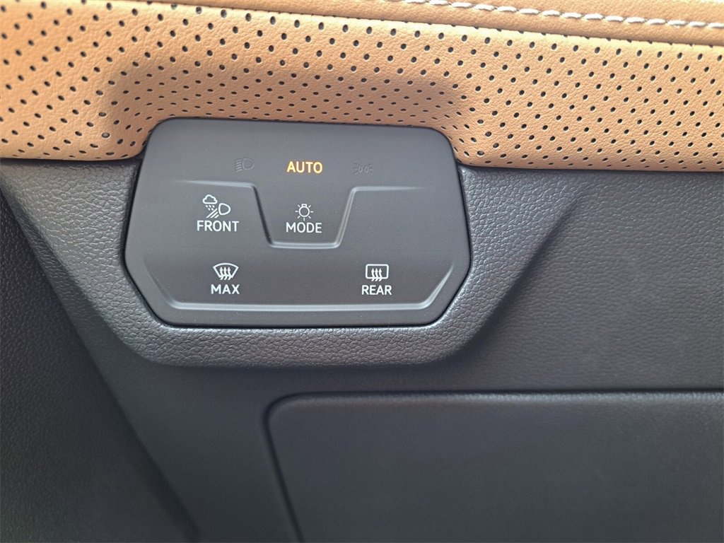 New 2026 Volkswagen Atlas Cross Sport SEL R-Line image 15