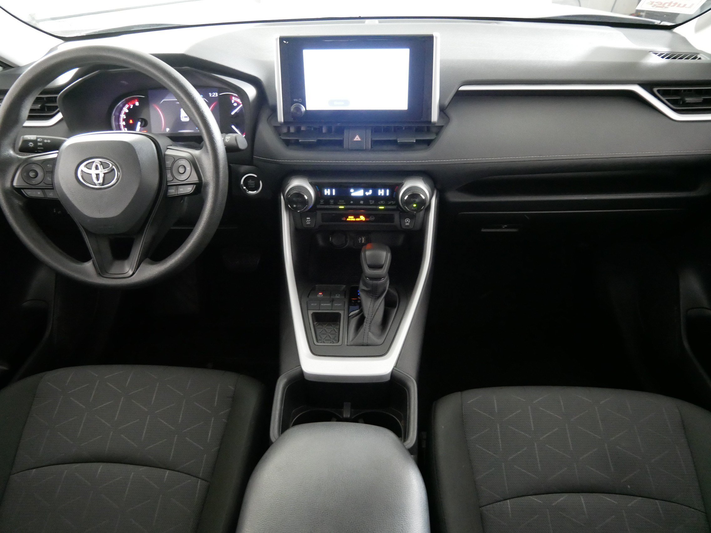 Certified 2024 Toyota RAV4 XLE FWD image 10