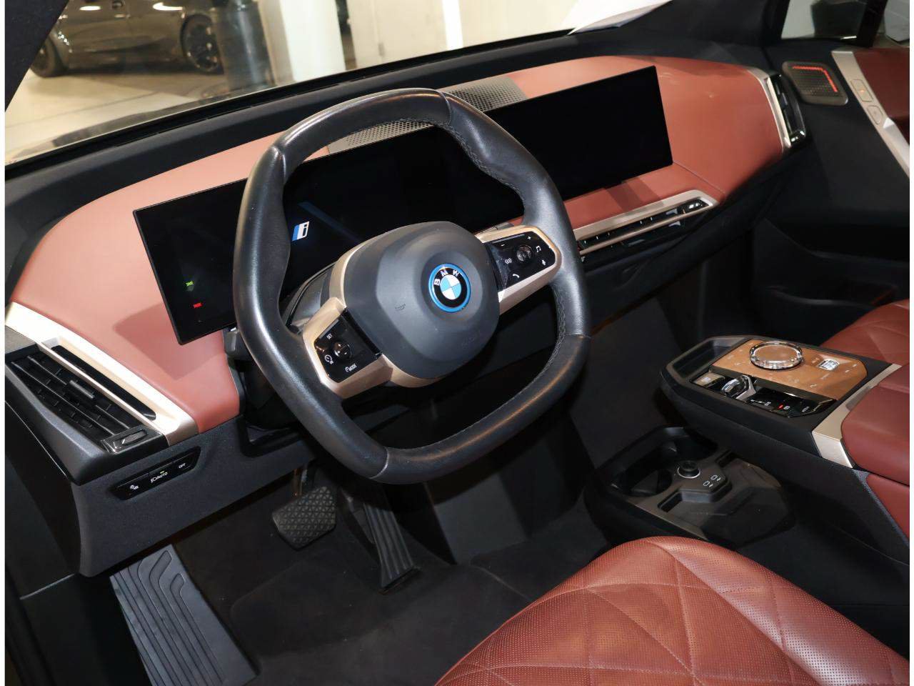 Certified 2024 BMW iX xDrive50 w/ Premium Package AWD/4WD image 10
