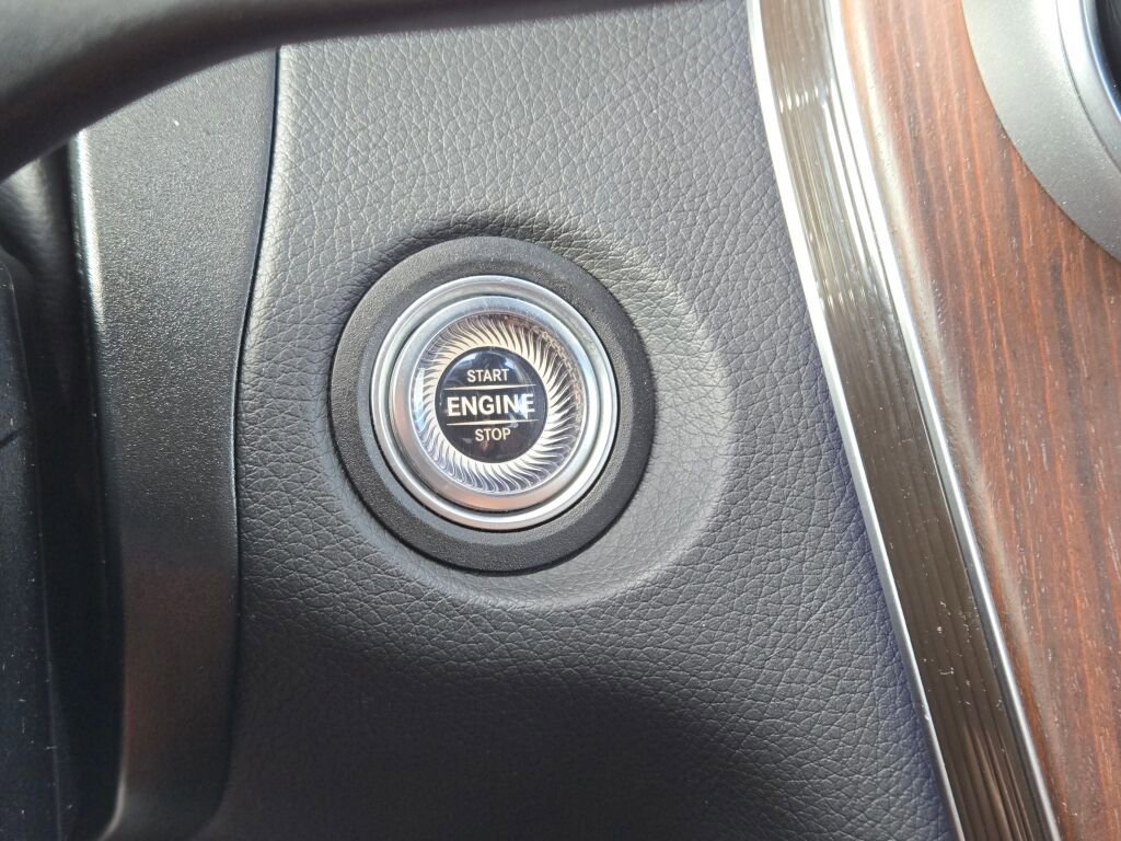 Used 2021 Mercedes-Benz GLC 300 4MATIC image 32