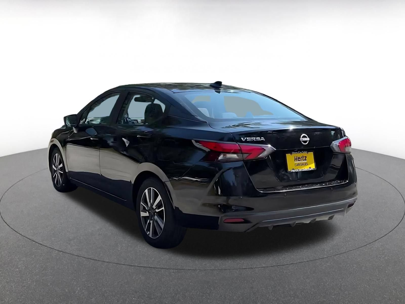 Used 2025 Nissan Versa SV FWD image 10