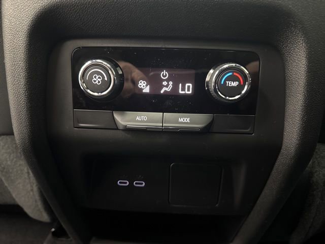 New 2026 Chevrolet Traverse LT w/ Sun and Wheel Package image 26
