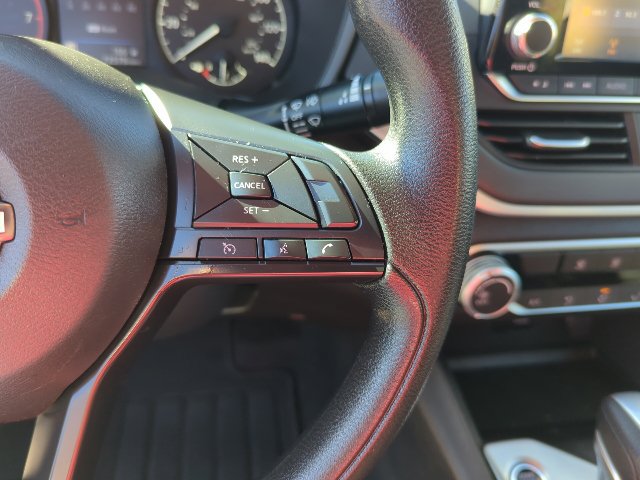 Used 2023 Nissan Altima 2.5 S FWD image 13