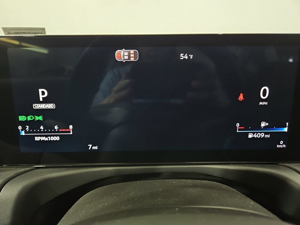 New 2026 Nissan Sentra SR w/ SR Premium Package FWD image 15