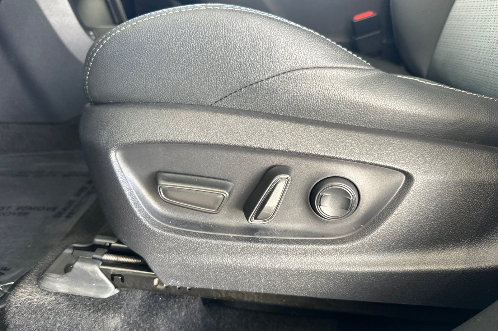 Used 2024 Subaru Solterra AWD/4WD image 14