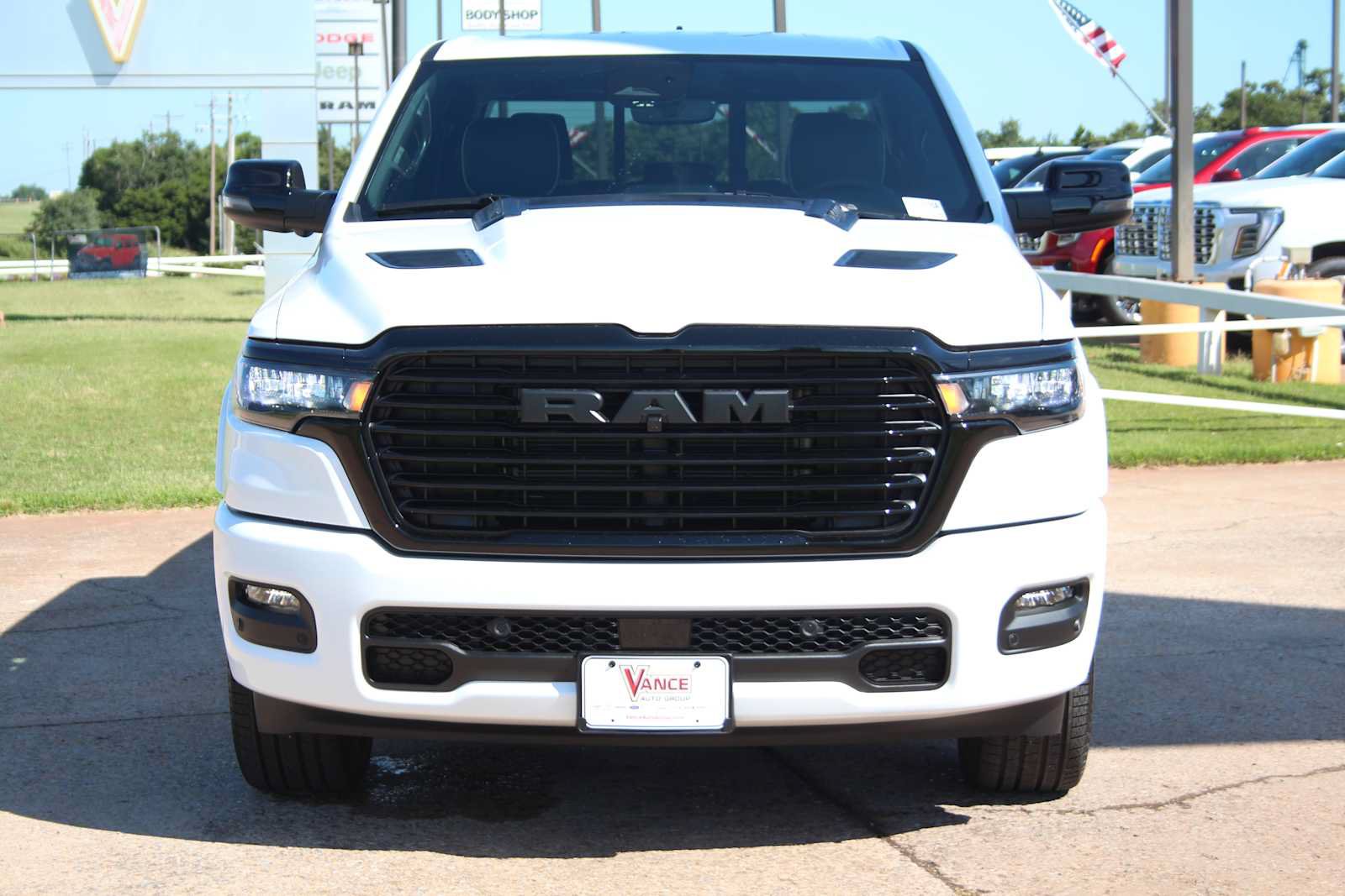 Used 2025 RAM 1500 Laramie w/ Night Edition AWD/4WD image 3