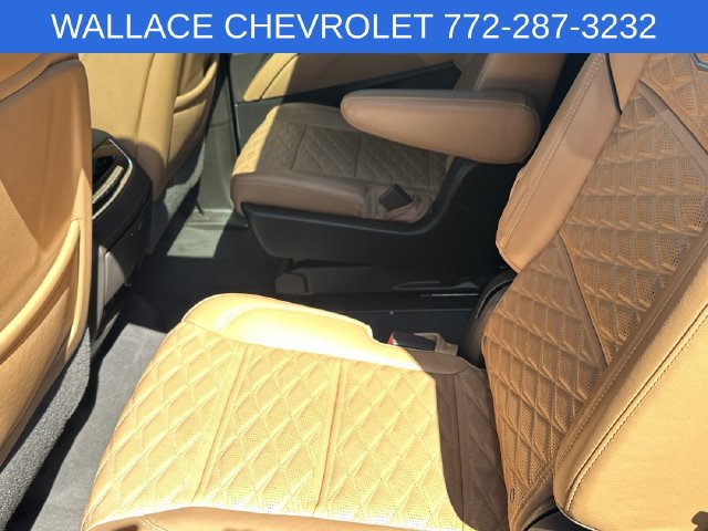 Used 2021 Cadillac Escalade Sport w/ Driver Assist Tech Package AWD/4WD image 17