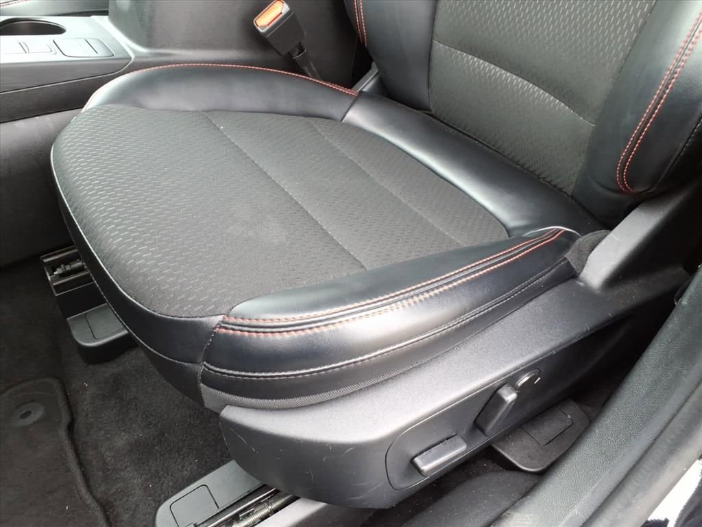 Used 2025 Ford Escape ST-Line image 16