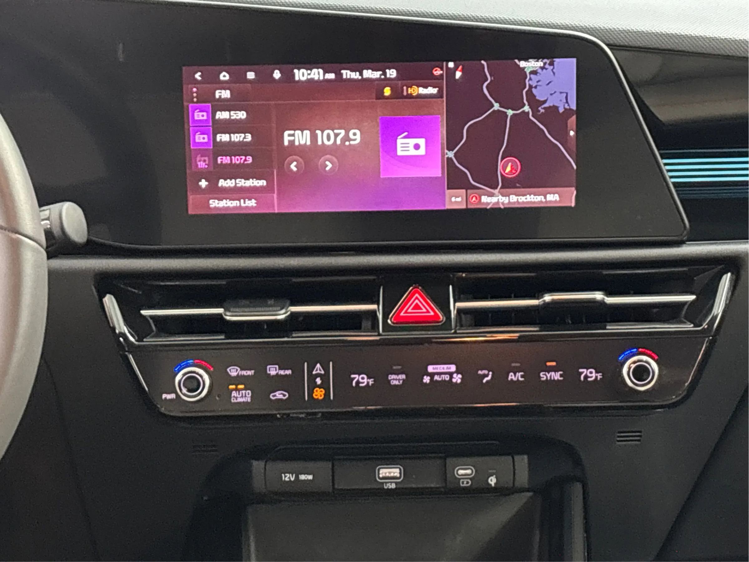 Used 2023 Kia Niro EX image 19