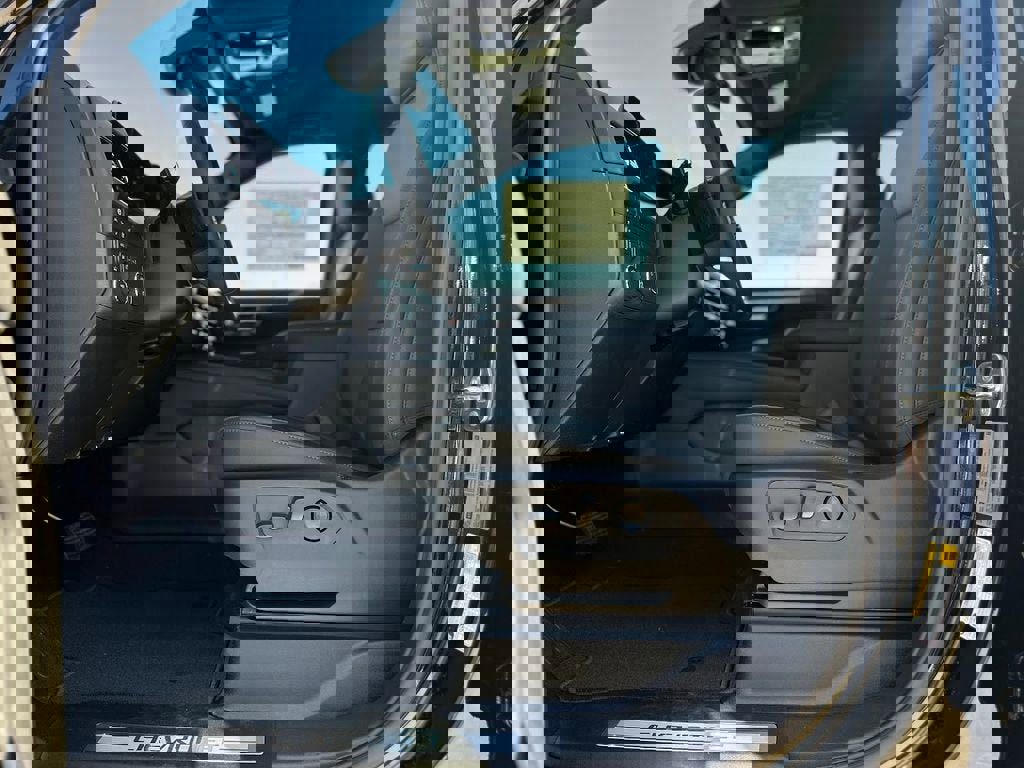 New 2026 Chevrolet Suburban LT w/ Comfort Package image 18