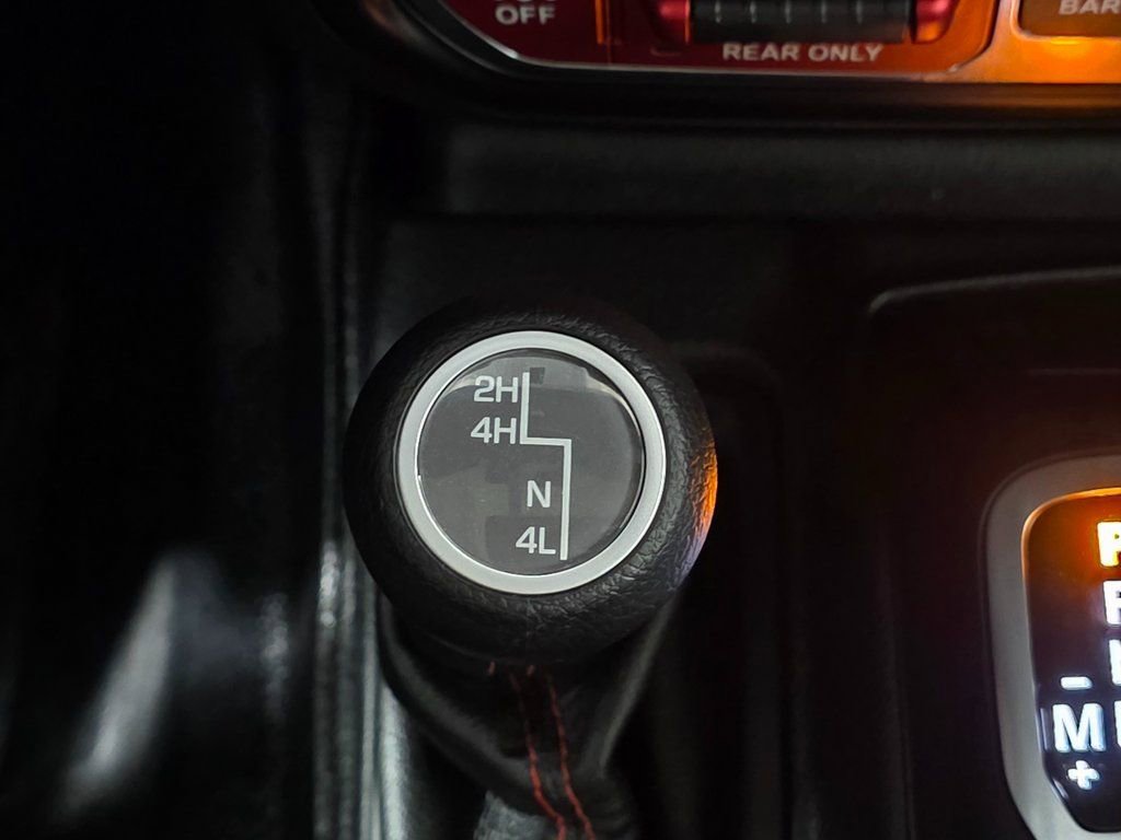 Used 2020 Jeep Wrangler Unlimited Rubicon w/ Dual Top Group image 31