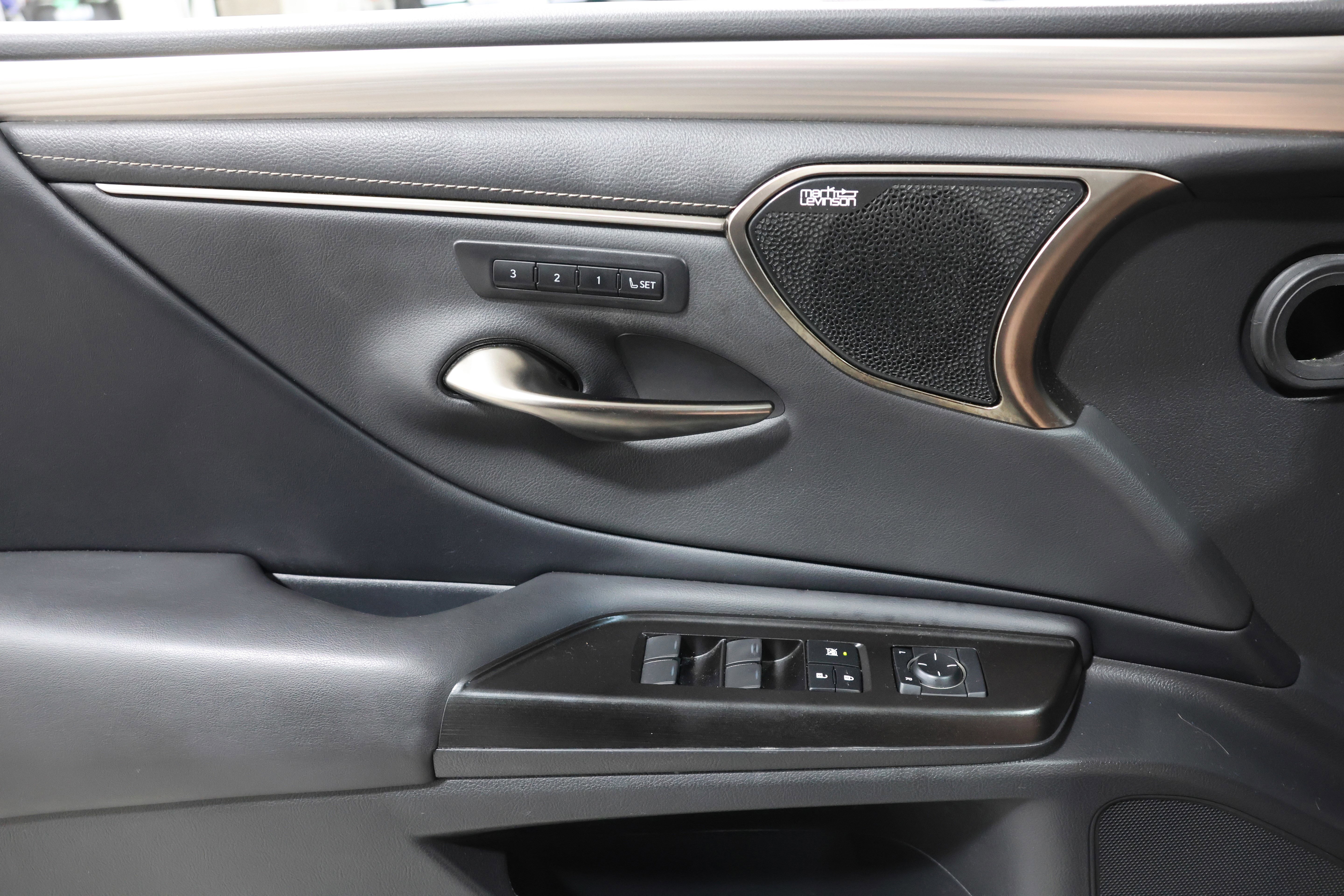 Used 2019 Lexus ES 350 F Sport w/ Accessory Package 2 image 12