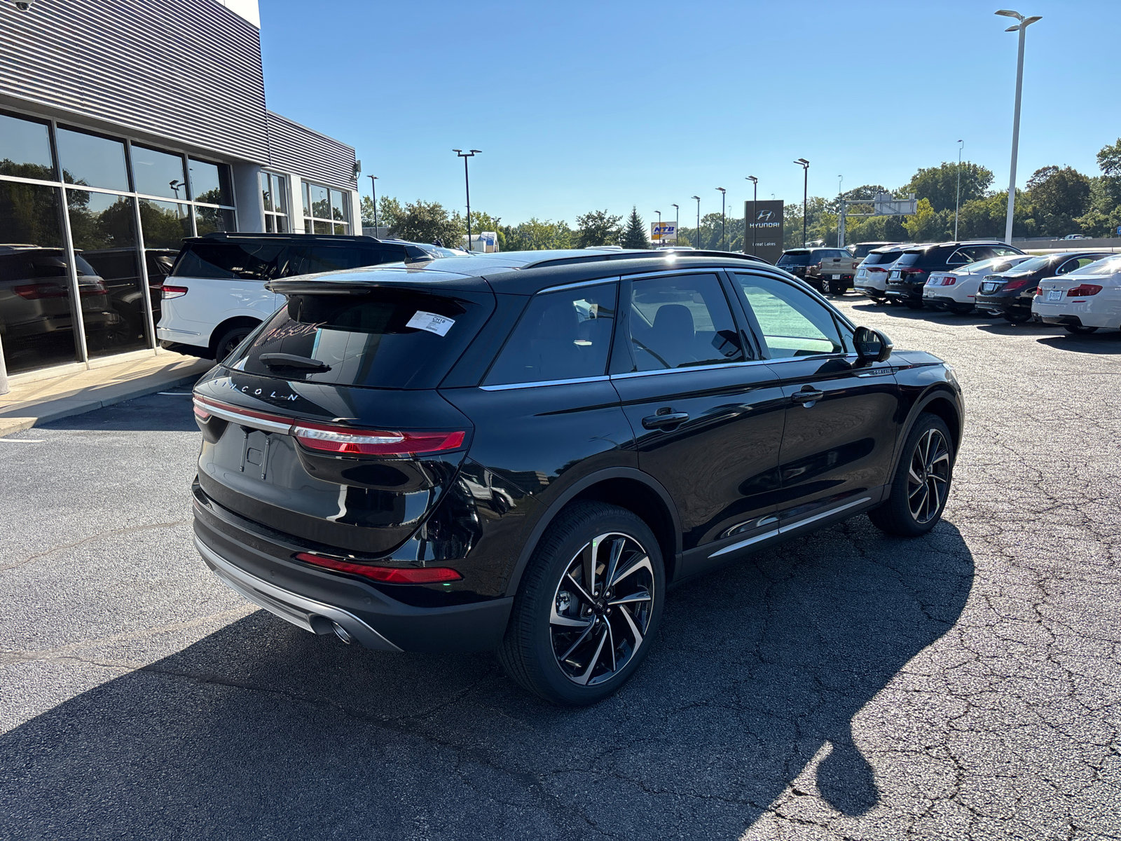 New 2025 Lincoln Corsair Reserve image 7