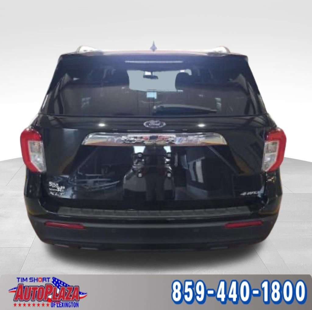 Used 2023 Ford Explorer XLT image 9