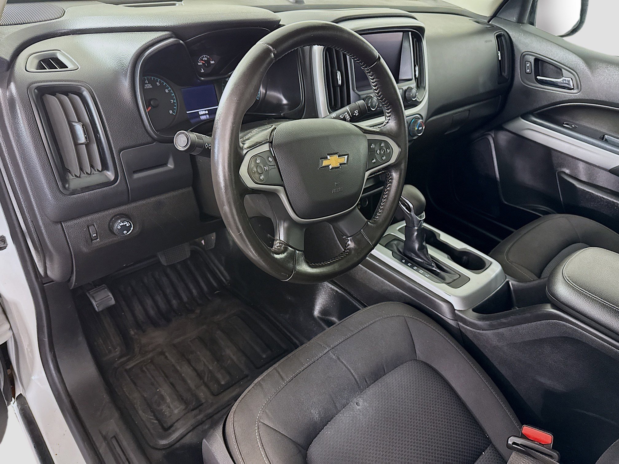 Used 2022 Chevrolet Colorado LT w/ Fleet Safety Package image 22