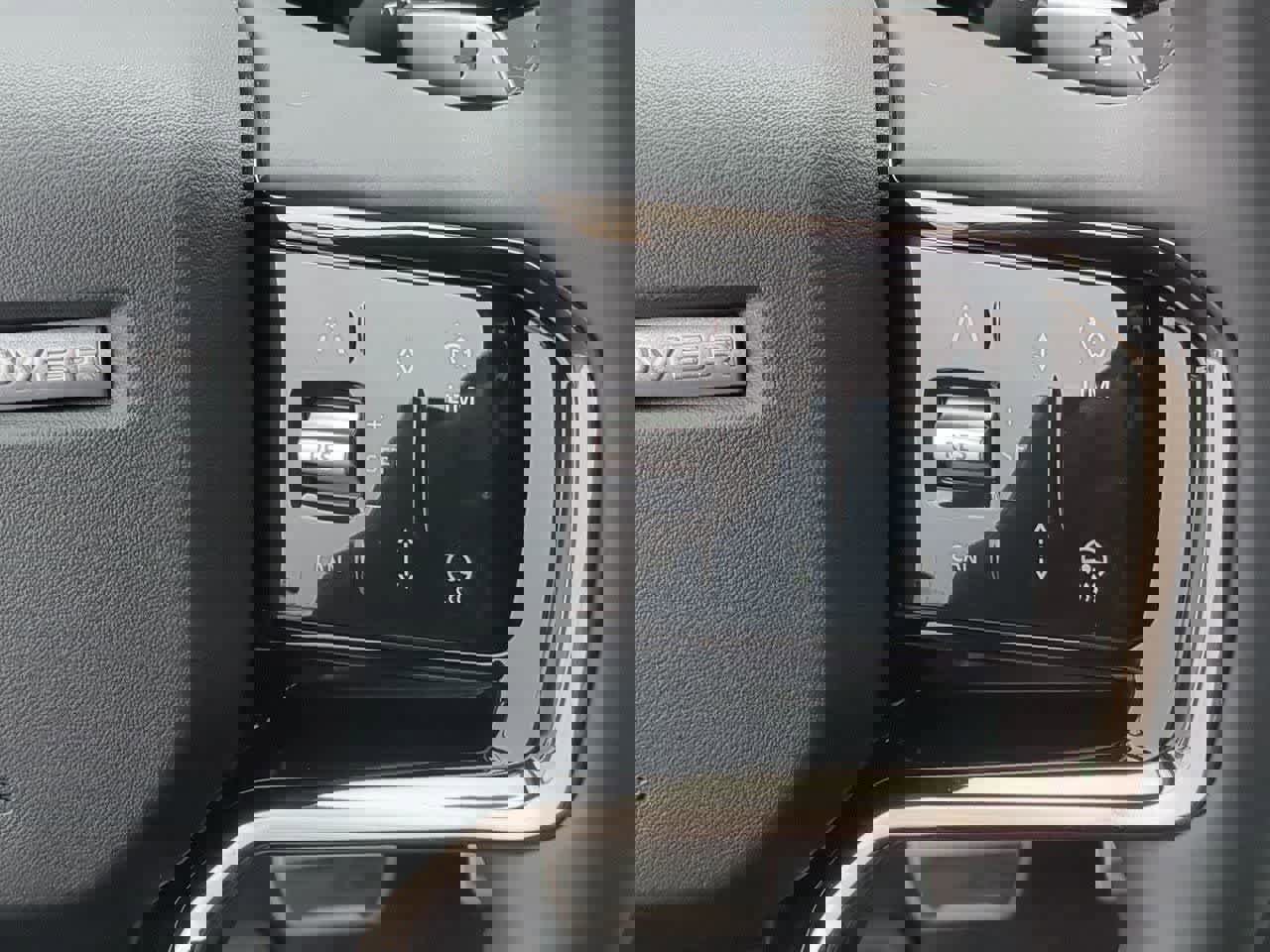 New 2026 Land Rover Range Rover Evoque Dynamic SE image 23