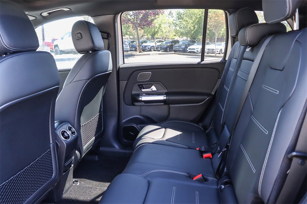 Used 2023 Mercedes-Benz EQB 300 4MATIC image 18