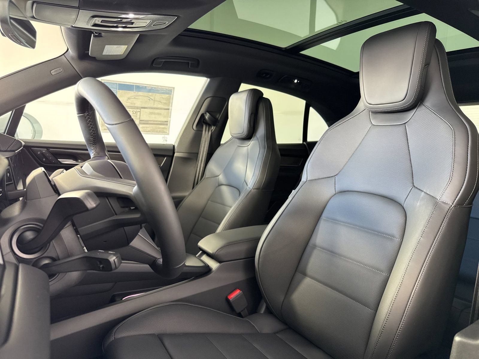 New 2026 Porsche Macan 4S Electric AWD/4WD image 5
