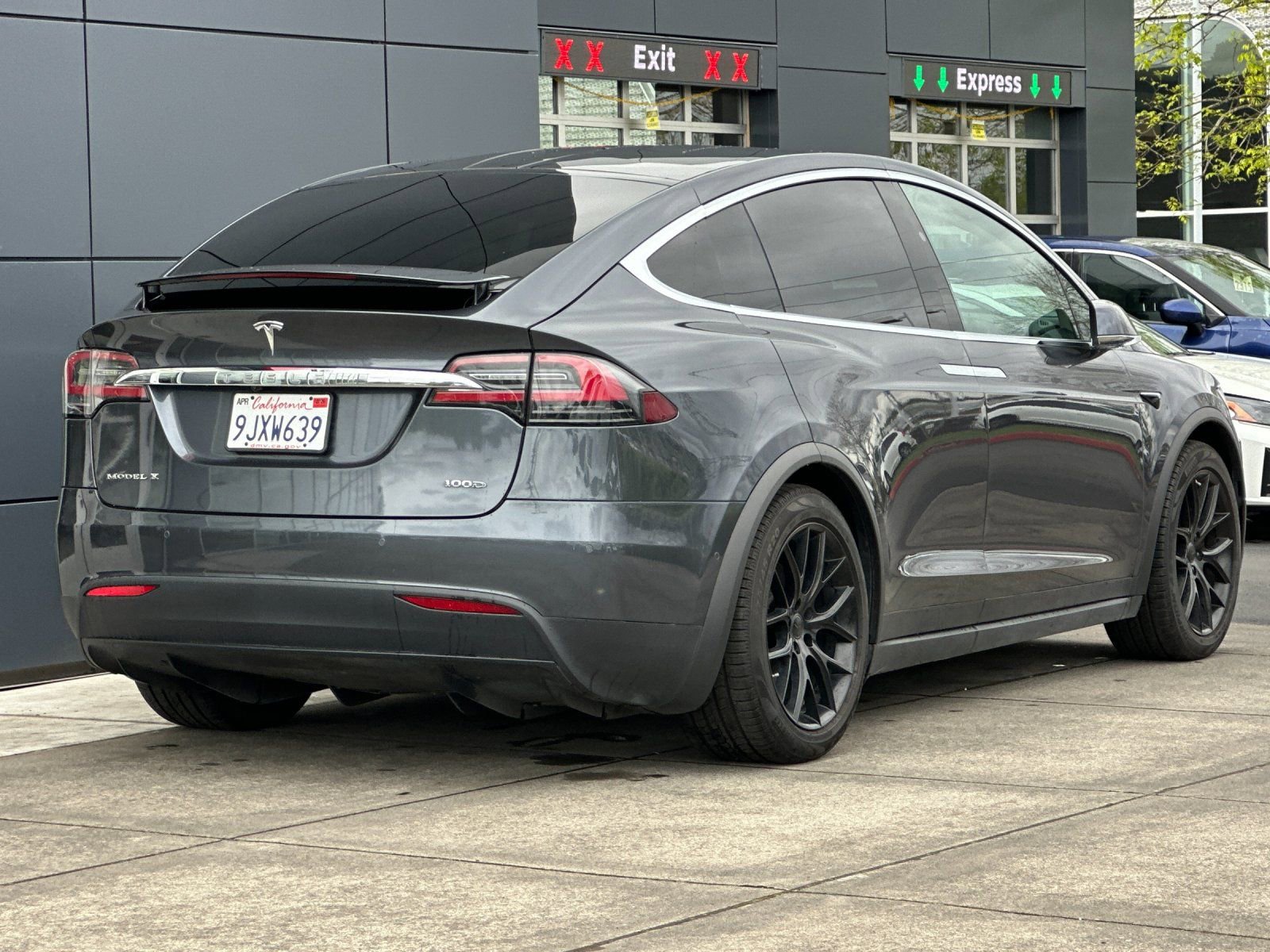 Used 2019 Tesla Model X 100D AWD/4WD image 3