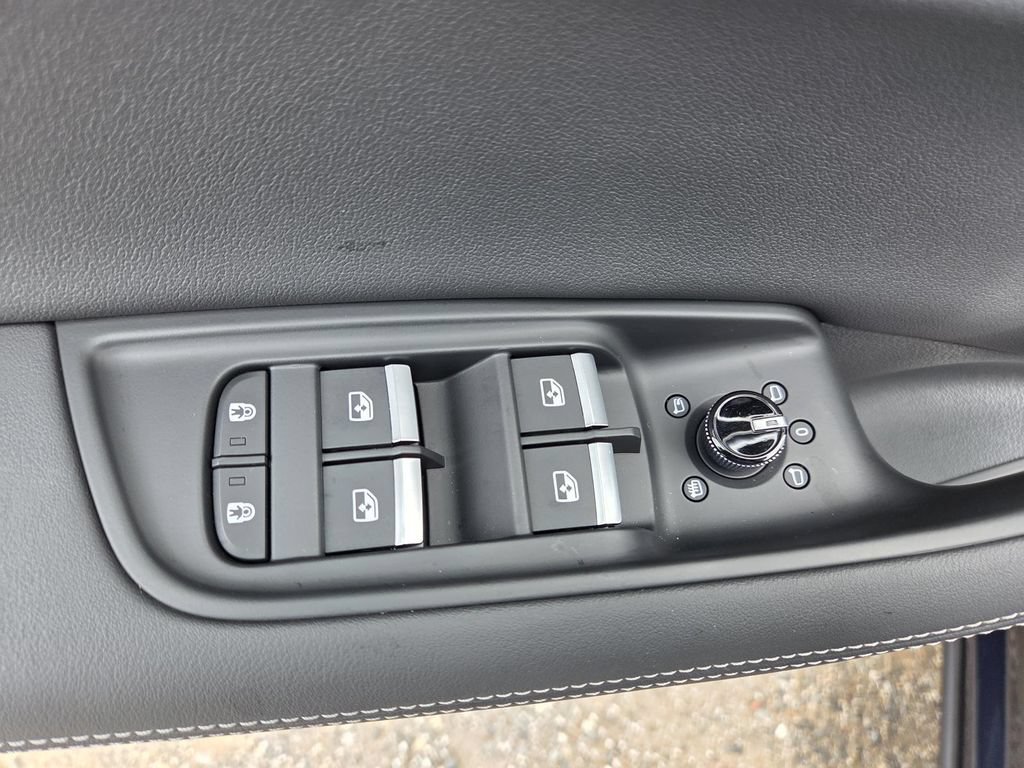 Used 2026 Audi Q8 Premium Plus AWD/4WD image 22