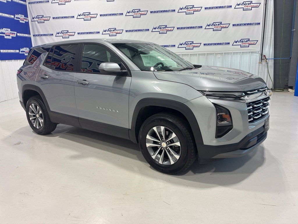 Used 2026 Chevrolet Equinox LT AWD/4WD image 8