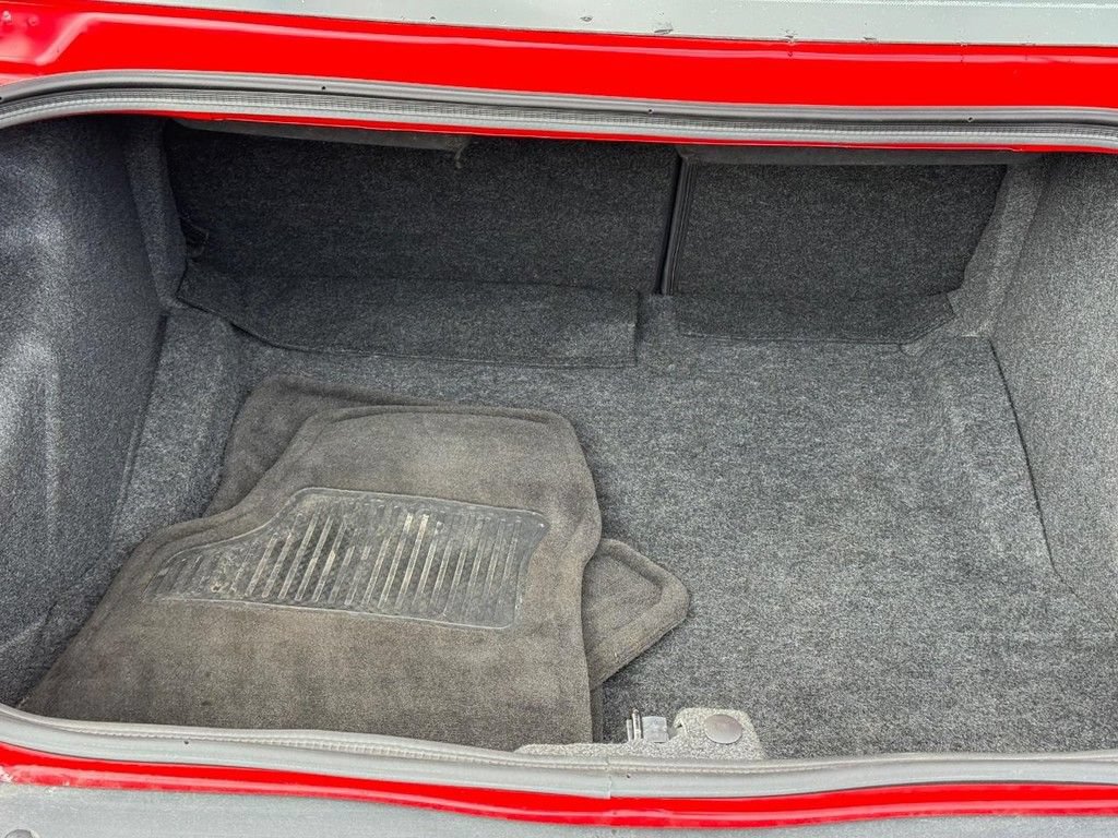 Used 2009 Dodge Challenger SRT8 RWD image 5