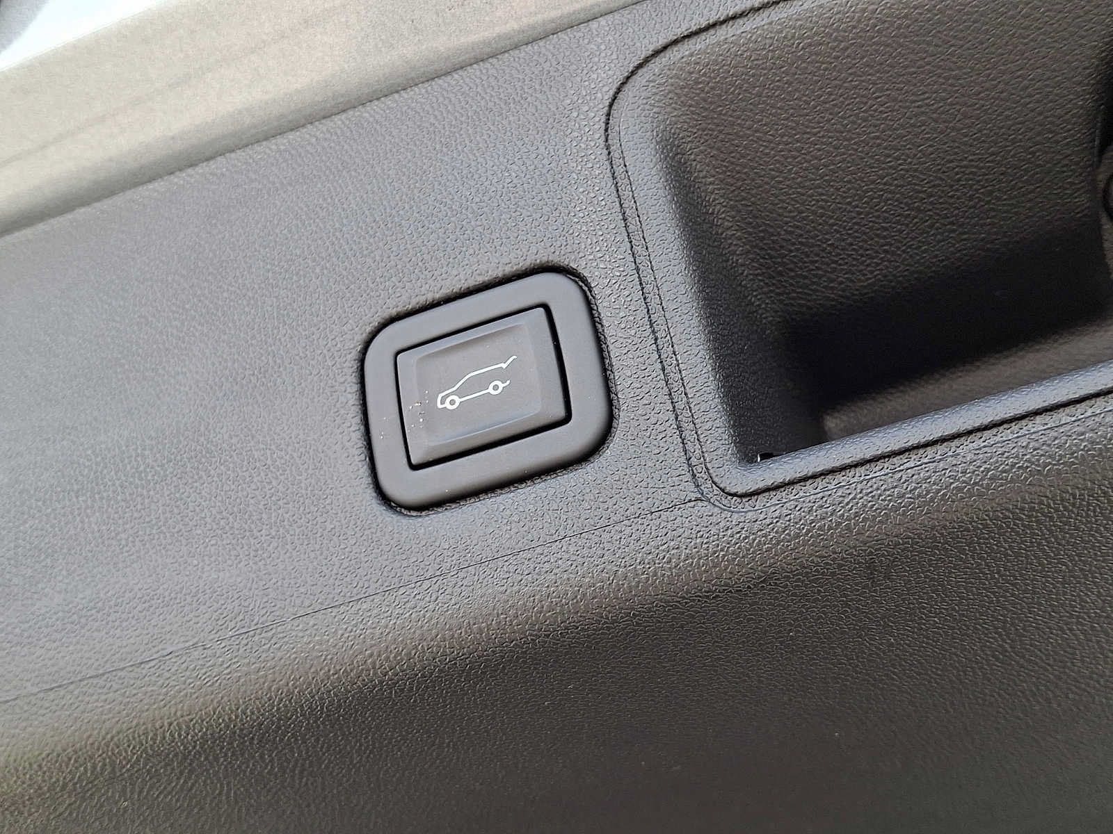 Used 2023 GMC Terrain SLT w/ Infotainment Package II AWD/4WD image 28