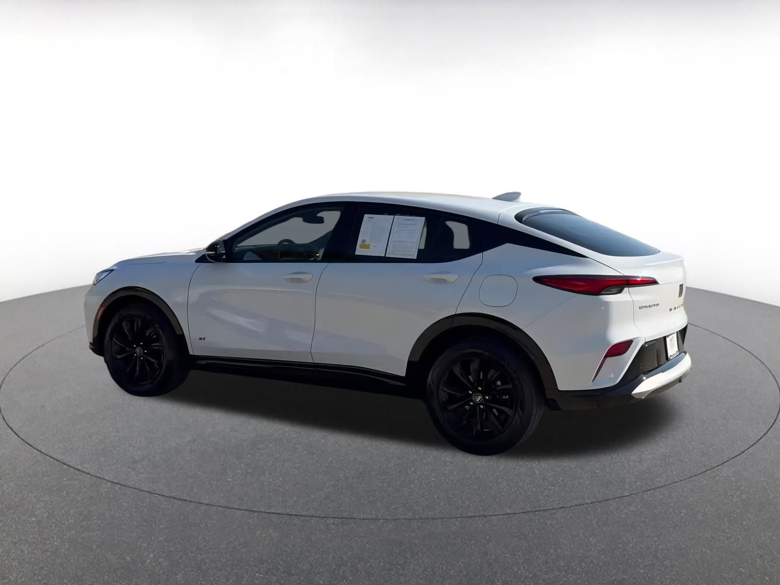 Used 2025 Buick Envista Sport Touring image 10