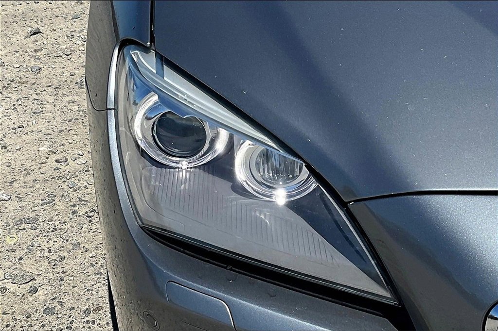 Used 2015 BMW 650i Convertible w/ Executive Package image 27