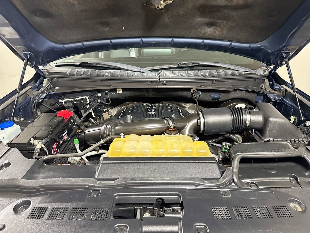 Used 2018 Lincoln Navigator Premiere RWD image 30