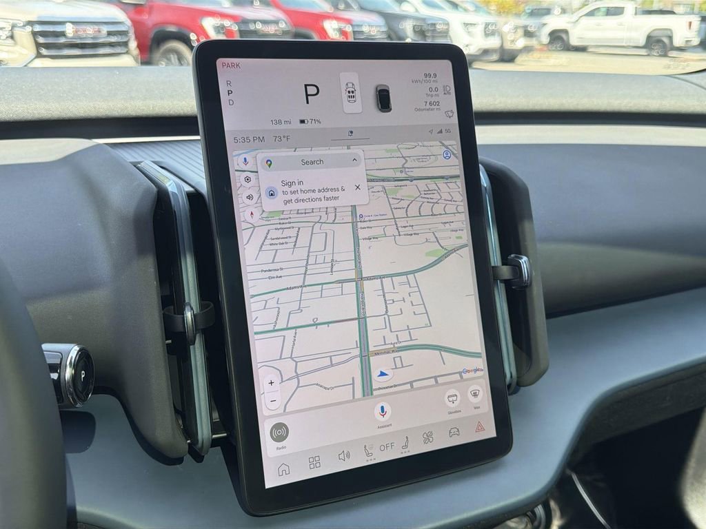 Used 2025 Volvo EX30 Plus w/ Protection Package Premier image 11