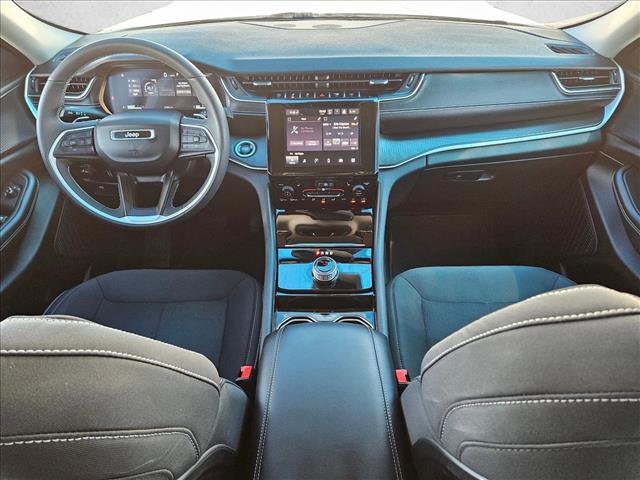 Used 2023 Jeep Grand Cherokee Laredo w/ Luxury Tech Group I image 17