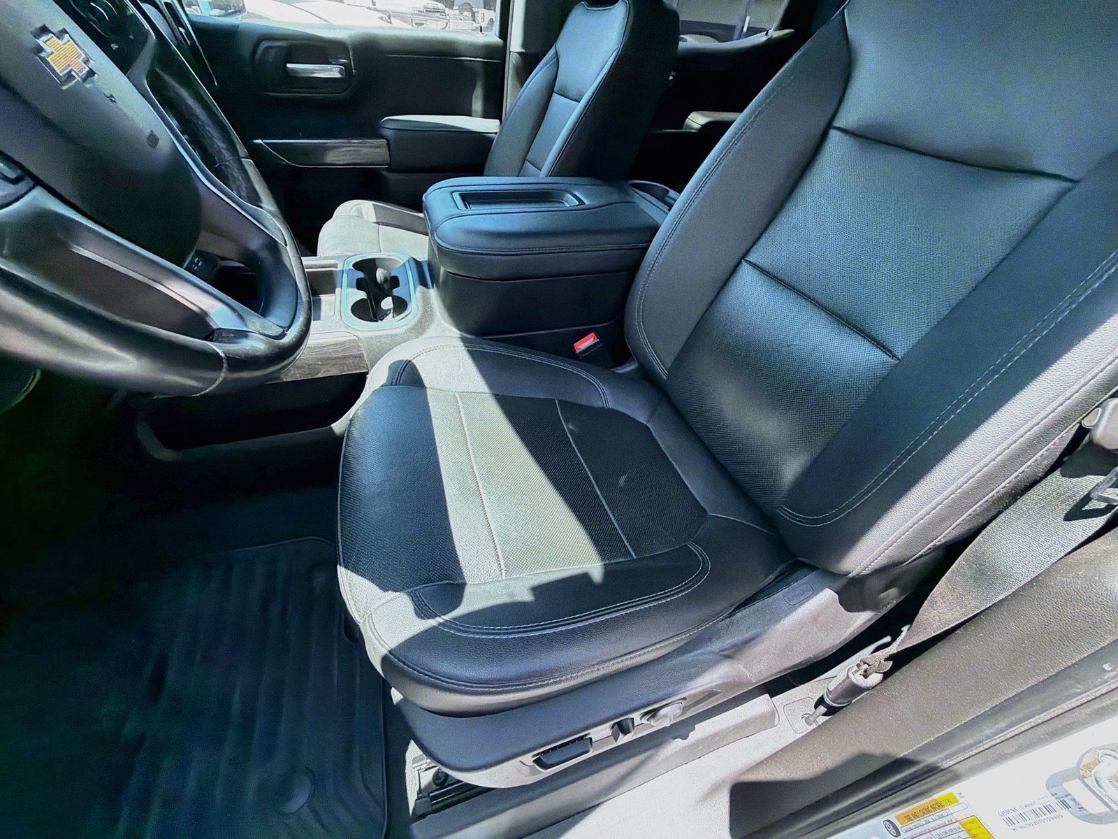 Used 2021 Chevrolet Silverado 1500 LTZ AWD/4WD image 11