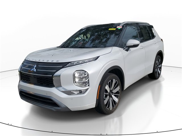 New 2025 Mitsubishi Outlander SEL image 3