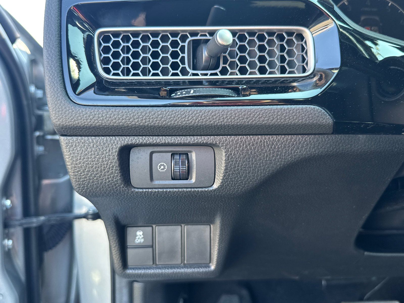 Used 2025 Honda Civic Sport image 13