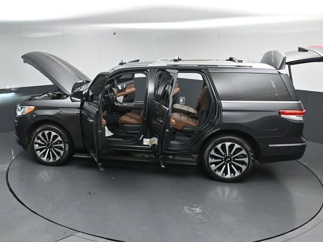 Used 2023 Lincoln Navigator Reserve AWD/4WD image 57
