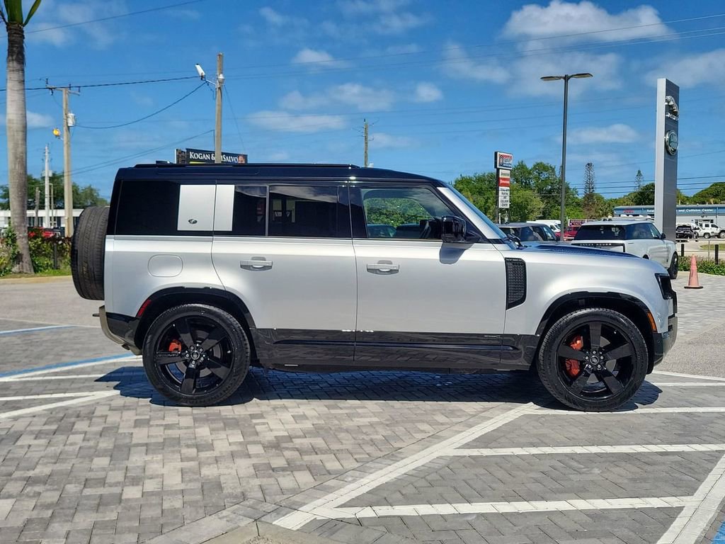 Used 2021 Land Rover Defender 110 X image 6
