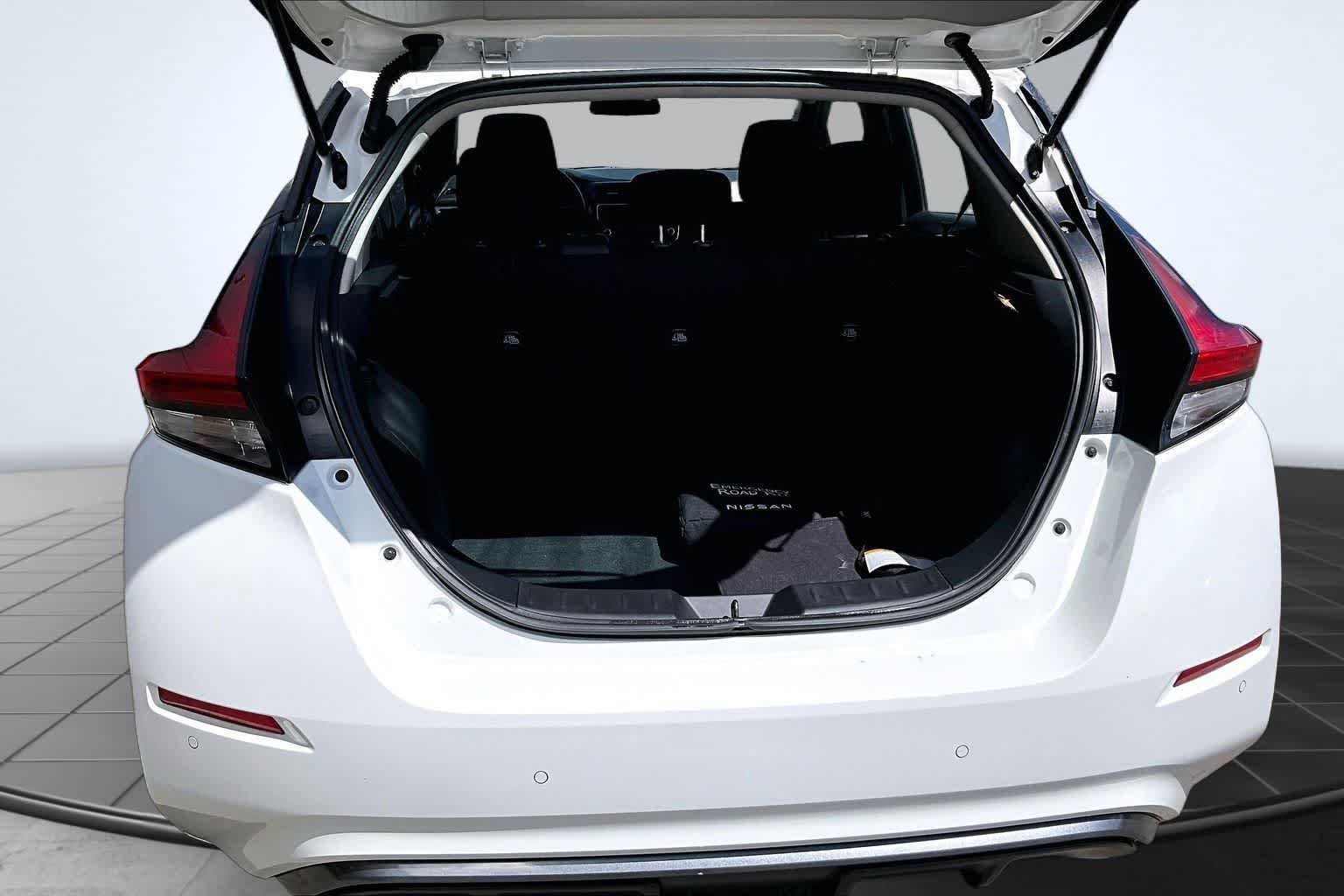 Used 2024 Nissan Leaf S FWD image 19