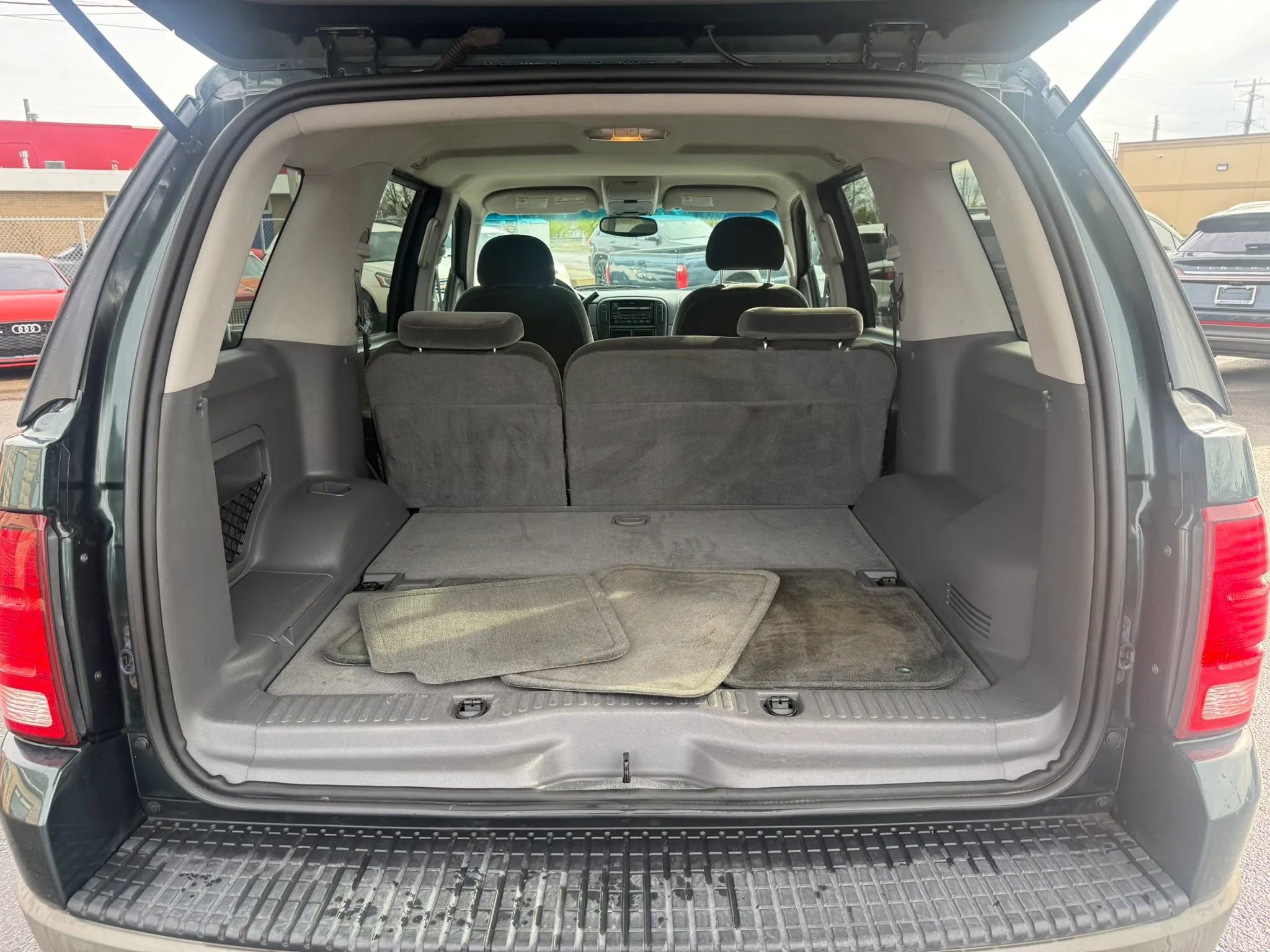 Used 2002 Ford Explorer XLT image 24